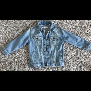 Washed blue jean jacket from Zara.